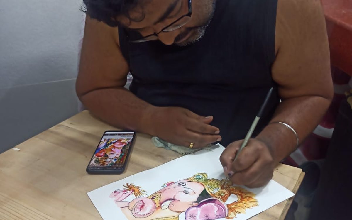 Artist making a painiting